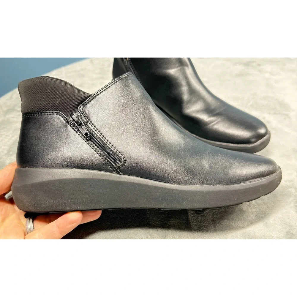 Clarks Collection Ankle Boots Womens 9 Black Leather Zip Cushion Soft